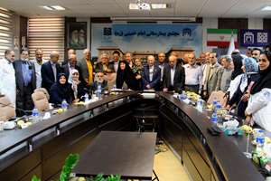 نشست خانه‌ استاد مجتمع بیمارستانی امام خمینی و جشن ۹۵ سالگی استاد یحیی عقیقی در این مجتمع برگزار شد