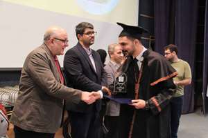 آئین دانشآموختگی دانشجویان پزشکی دانشگاه علوم پزشکی تهران ورودی ۱۳۹۷