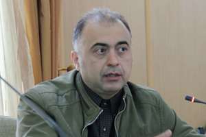 دکتر صالحی در نشست کمیته علمی سمینار تعهد حرفهای بر مشارکت دانشجویان برای مقابله با بیانگیزگی و خلوتی پنلهای نهمین سمینار تعهد حرفه ای تاکید کرد