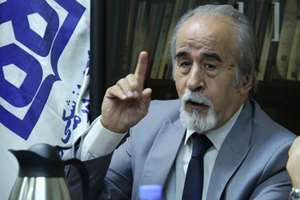 انتقاد استاد دکتر یعقوبی رئیس دفتر ارتباط با دانشآموختگان و رئیس خانه استاد بیمارستان سینا بر نظام آموزشی کشور از دبستان تا دانشگاه