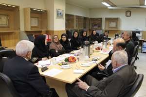 در جلسه ماهانه دفتر ارتباط با دانش آموختگان، منتخبین نهایی جشنواره پنجمین کنگره پروفسور یلدا مشخص می گردد