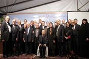 تقدیر از برگزیدگان بنیاد علمی جهانی دکتر یلدا در دانش پزشکی