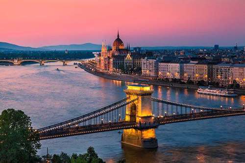 افتتاح شعبه بین المللی دفتر ارتباط با دانش آموختگان در شهر بوداپست