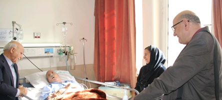 عیادت رئیس دفتر ارتباط با دانش‌آموختگان و رئیس مرکز قلب تهران از دکتر بهادر اعلمی هرندی استاد پیشکسوت دانشگاه علوم پزشکی تهران