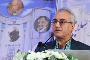  دکتر آقاجانی: صداقت با نسل جوان حوزه سلامت، کلید موفقیت ماست.