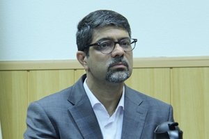 دکتر پورغریب: امسال برای برگزاری دهمین جشن یکپارچه دانش‌آموختگی که یکی از ماندگارترین خاطرات دوران دانشجویی است در کنار دفتر ارتباط با دانش‌آموختگان خواهیم بود.