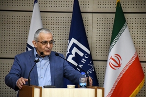 دکتر دریانی: رسالت پزشکی، تربیت پزشک مسئول و اخلاق‌مدار است