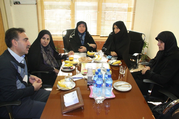 Dr Shayesteh Jahanfar professor of UBC University from Canada paid a visit to Tehran Nursing and Midwifery School 